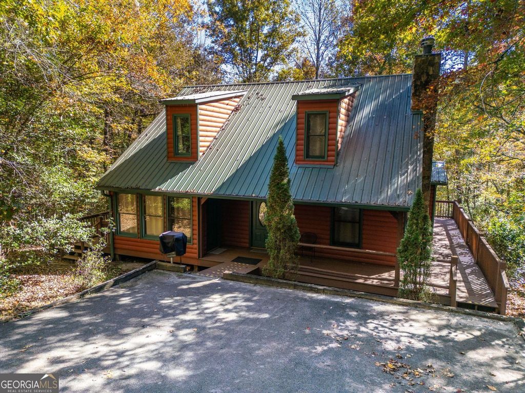 69 Blue Creek Cove, Cleveland, GA 30528