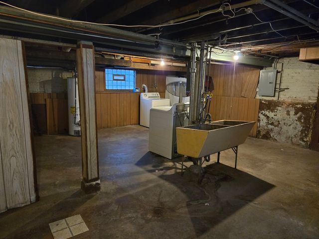 8531 S Euclid Avenue, Chicago, IL 60617