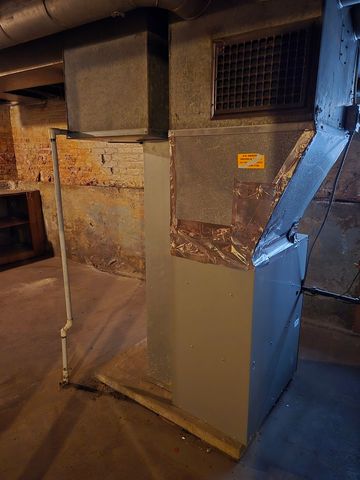 8531 S Euclid Avenue, Chicago, IL 60617