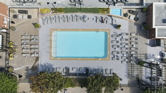 600 12th Ave S Apt 910, Nashville, TN 37203