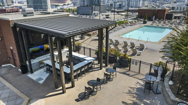 600 12th Ave S Apt 910, Nashville, TN 37203