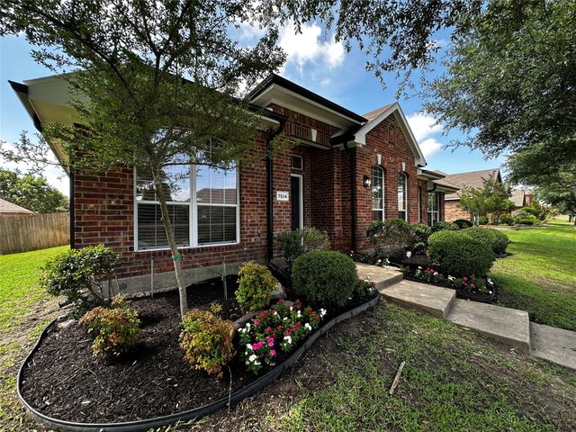 7514 Amesbury Lane, Rowlett, TX 75089