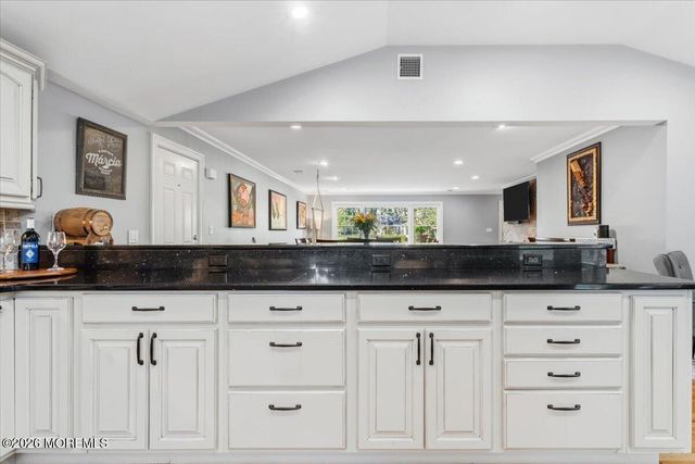 259 Hamiltonian Drive, Middletown, NJ 07701
