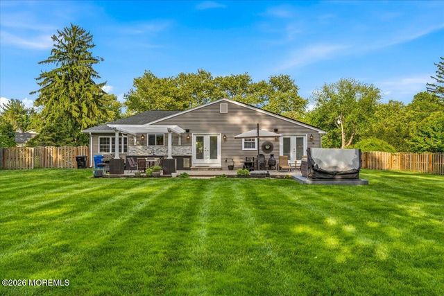 259 Hamiltonian Drive, Middletown, NJ 07701