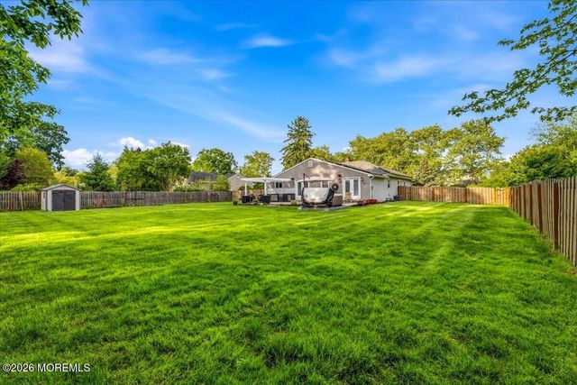 259 Hamiltonian Drive, Middletown, NJ 07701