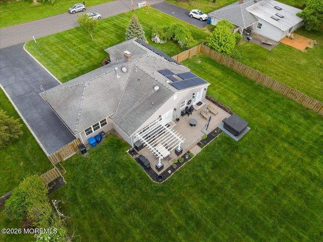 259 Hamiltonian Drive, Middletown, NJ 07701