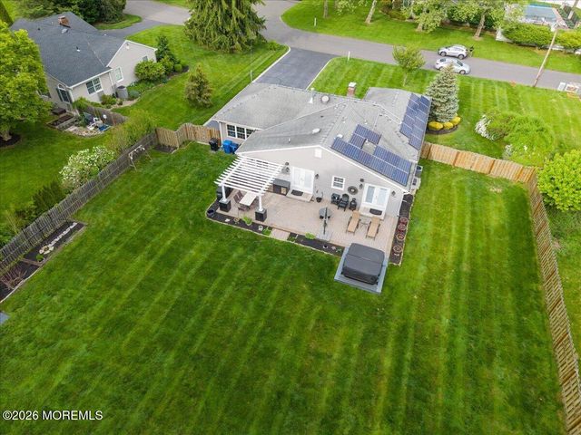 259 Hamiltonian Drive, Middletown, NJ 07701