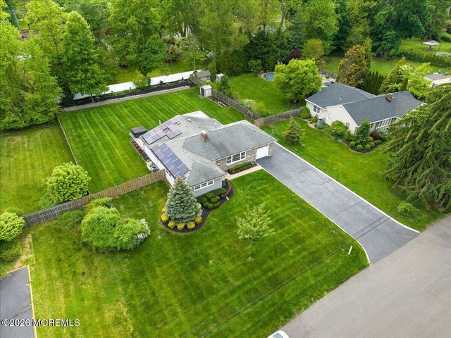 259 Hamiltonian Drive, Middletown, NJ 07701