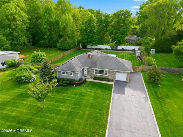 259 Hamiltonian Drive, Middletown, NJ 07701