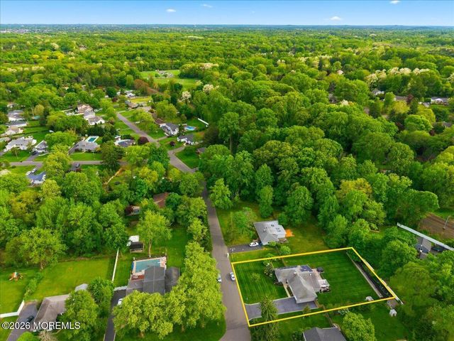 259 Hamiltonian Drive, Middletown, NJ 07701