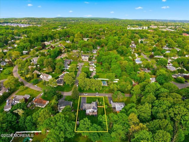 259 Hamiltonian Drive, Middletown, NJ 07701