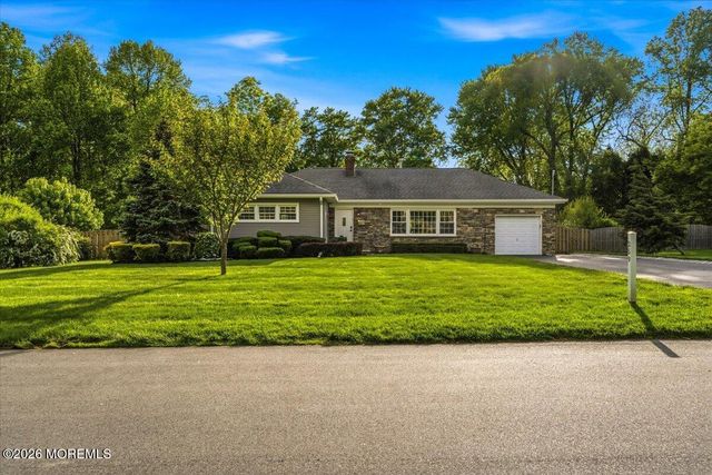 259 Hamiltonian Drive, Middletown, NJ 07701