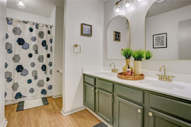 13710 Wood River Drive, Houston, TX 77085