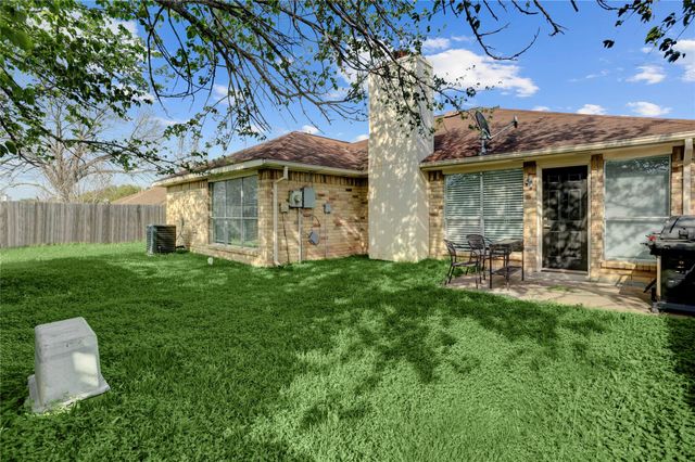 13710 Wood River Drive, Houston, TX 77085