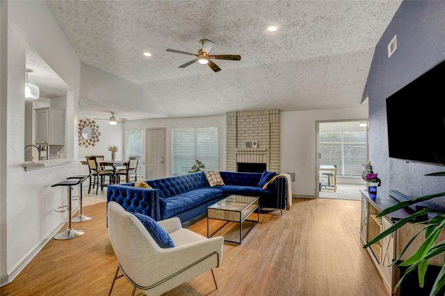 13710 Wood River Drive, Houston, TX 77085