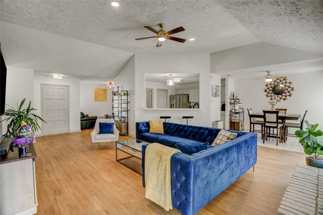 13710 Wood River Drive, Houston, TX 77085