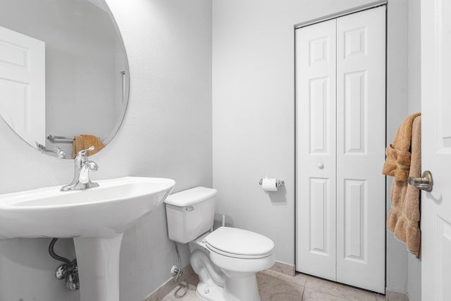 2897 S Greenleaf Circle, Boynton Beach, FL 33426