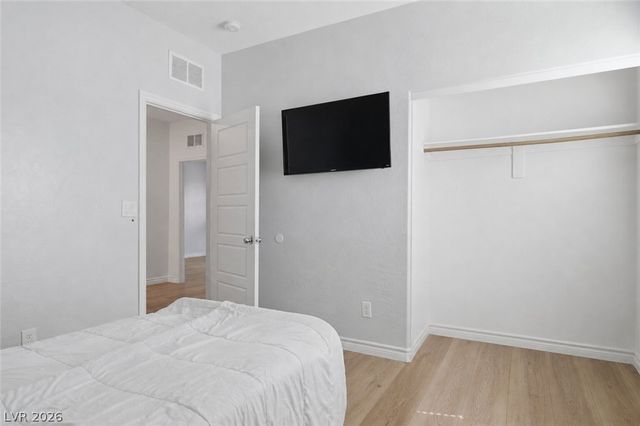 1623 Dakota Group Avenue, North Las Vegas, NV 89084