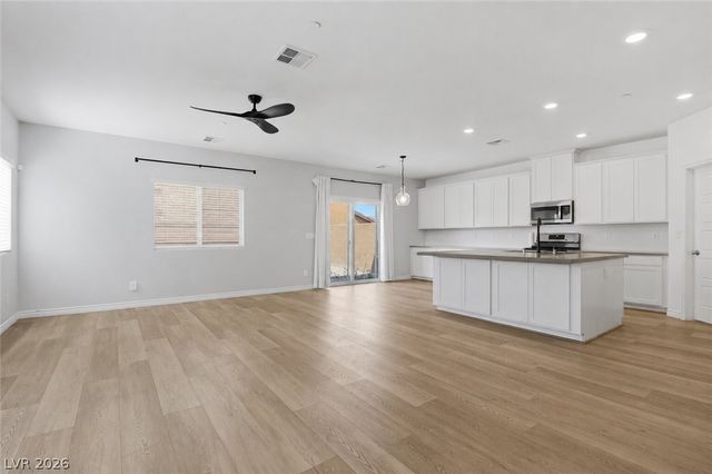1623 Dakota Group Avenue, North Las Vegas, NV 89084