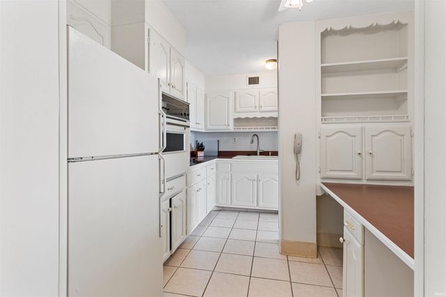 1100 Erie Ave Unit 411, Evansville, IN 47715