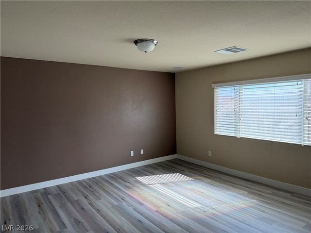 5067 Bootlegger Avenue, Las Vegas, NV 89141