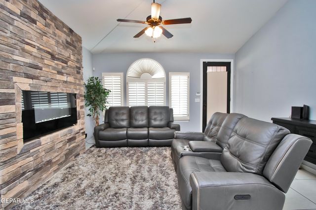 13150 Pocklington Road, El Paso, TX 79928