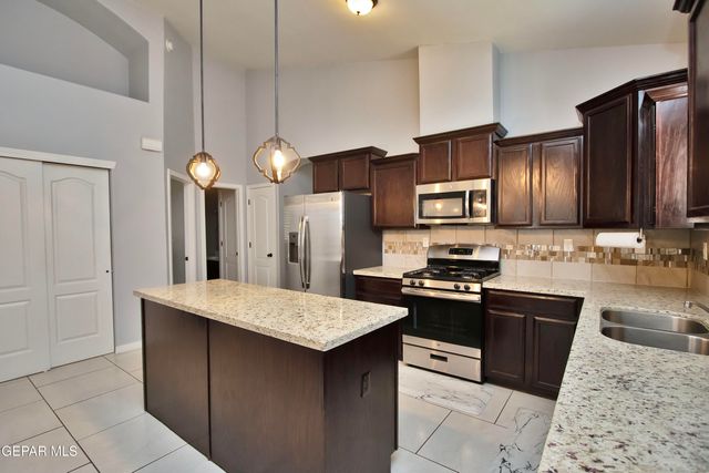 13150 Pocklington Road, El Paso, TX 79928