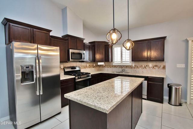 13150 Pocklington Road, El Paso, TX 79928