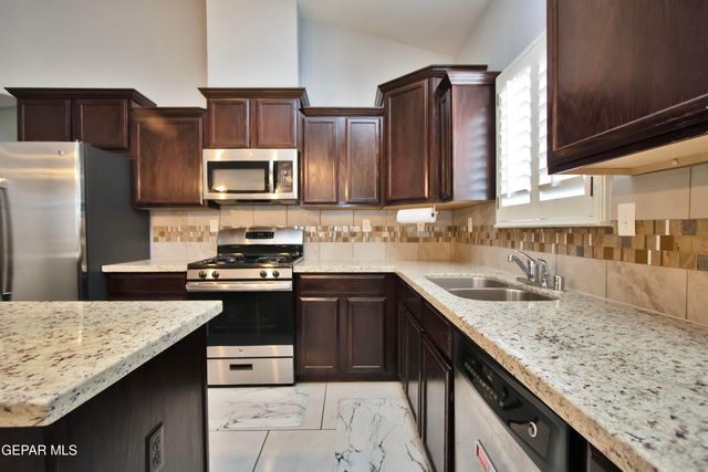 13150 Pocklington Road, El Paso, TX 79928