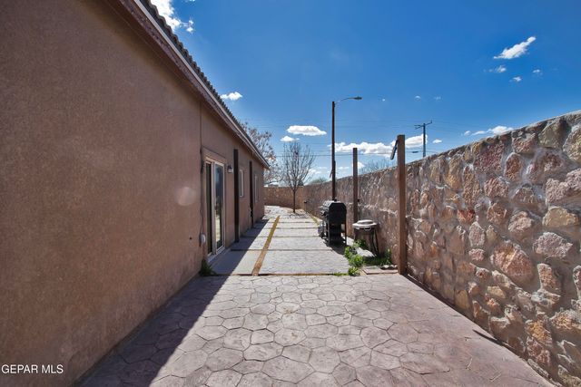 13150 Pocklington Road, El Paso, TX 79928