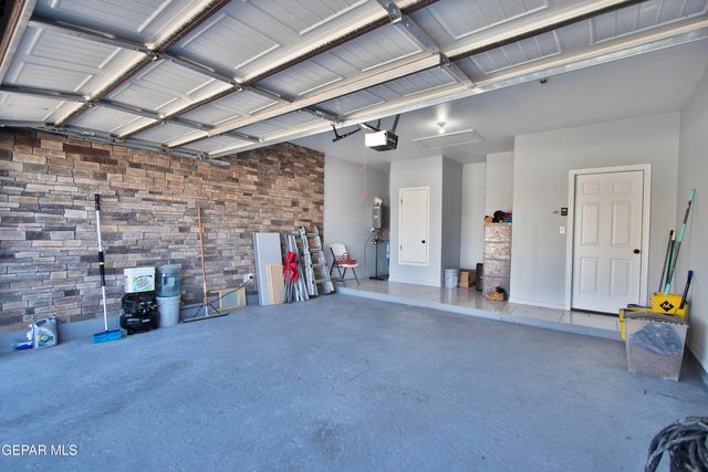 13150 Pocklington Road, El Paso, TX 79928