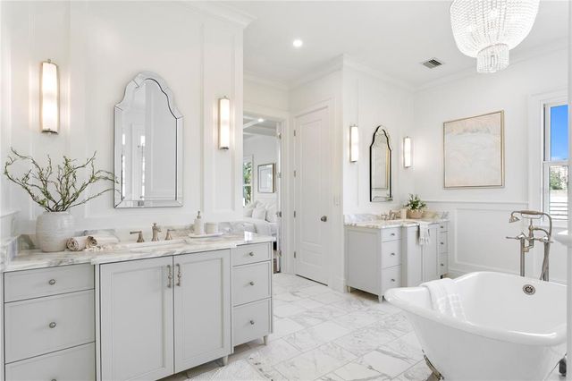 6189 LEELAND STREET S, St Petersburg, FL 33715
