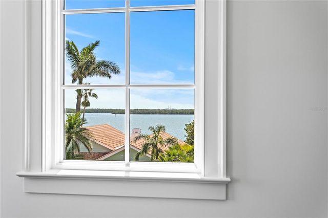 6189 LEELAND STREET S, St Petersburg, FL 33715