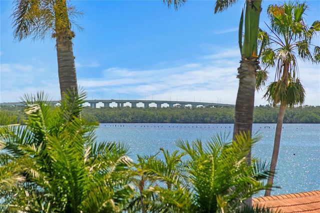 6189 LEELAND STREET S, St Petersburg, FL 33715