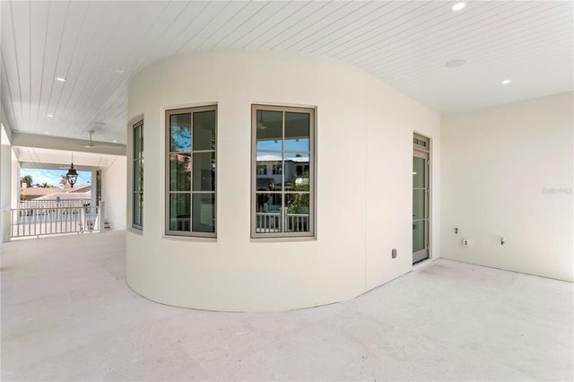 6189 LEELAND STREET S, St Petersburg, FL 33715