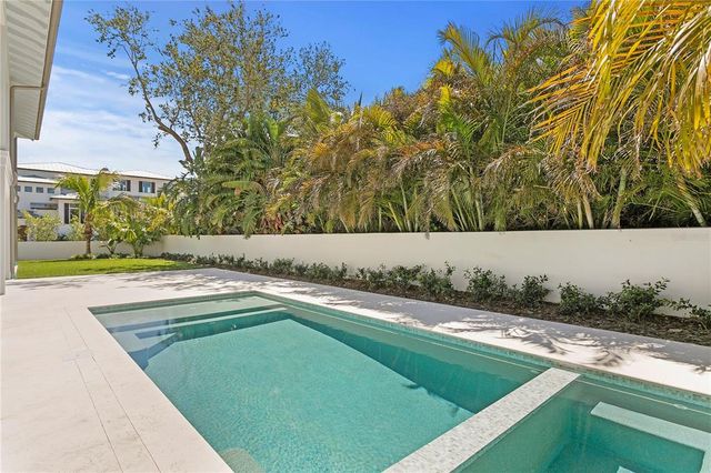 6189 LEELAND STREET S, St Petersburg, FL 33715