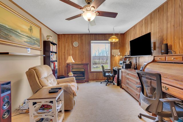 203 Larkway Dr, Tullahoma, TN 37388