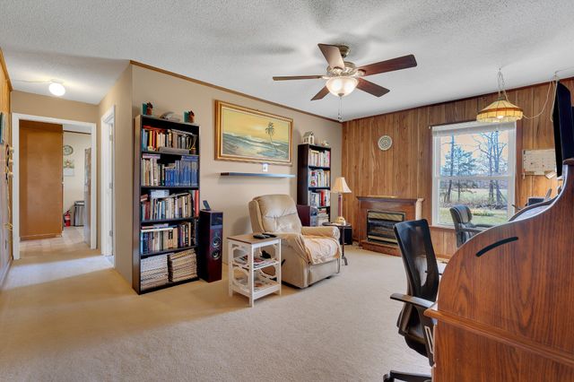 203 Larkway Dr, Tullahoma, TN 37388