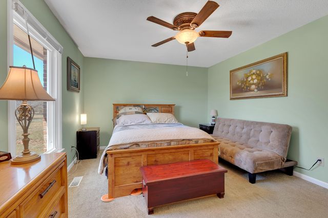203 Larkway Dr, Tullahoma, TN 37388