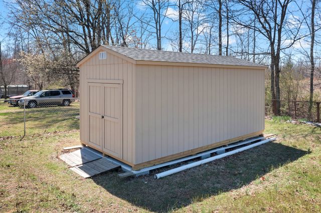 203 Larkway Dr, Tullahoma, TN 37388