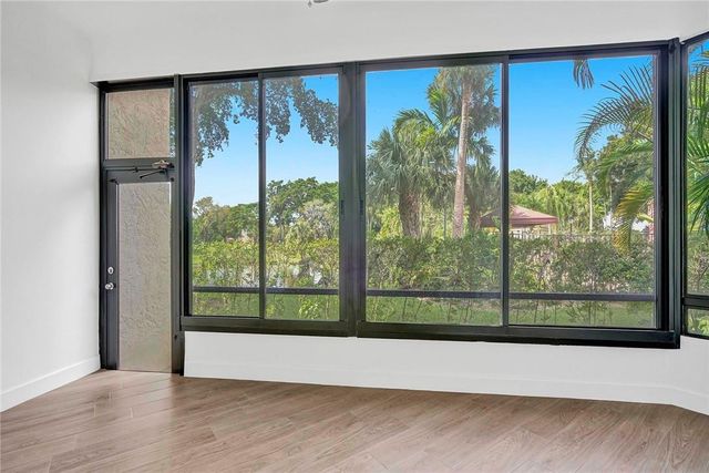 7484 La Paz Boulevard 101, Boca Raton, FL 33433