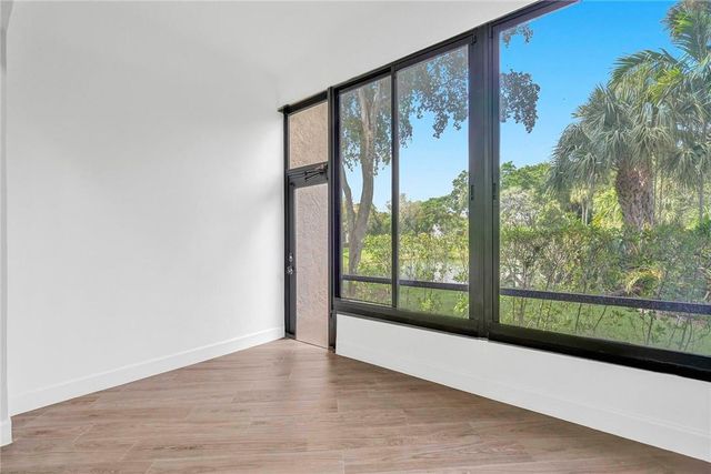 7484 La Paz Boulevard 101, Boca Raton, FL 33433