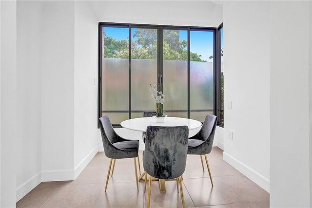 7484 La Paz Boulevard 101, Boca Raton, FL 33433