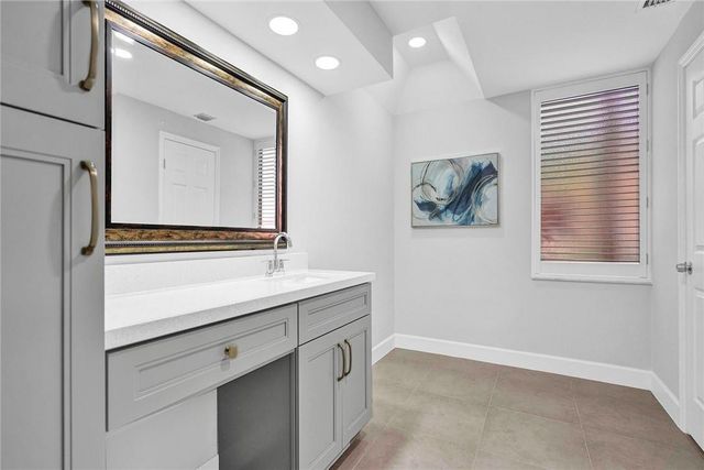 7484 La Paz Boulevard 101, Boca Raton, FL 33433