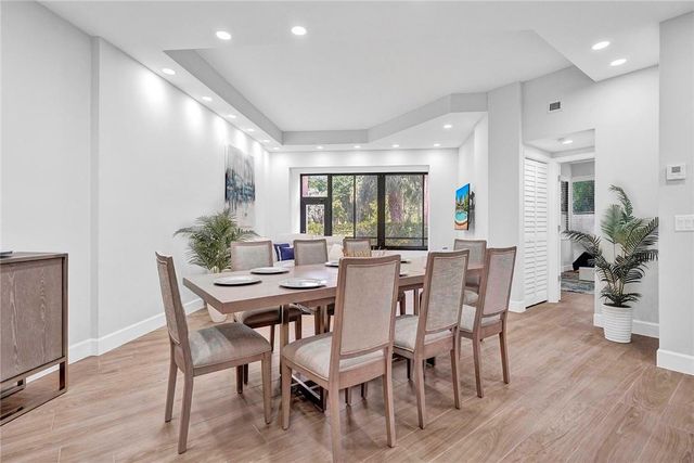 7484 La Paz Boulevard 101, Boca Raton, FL 33433