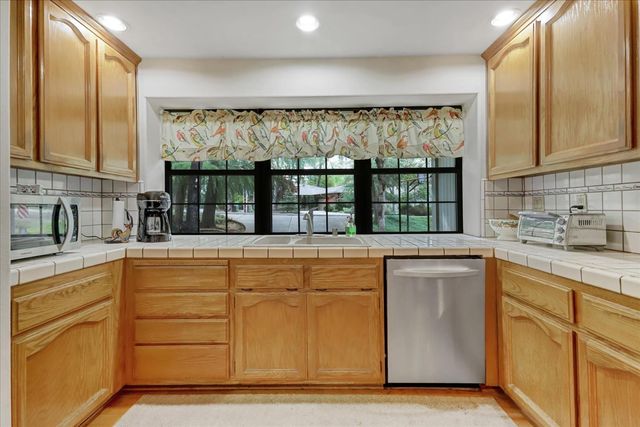 11774 Skipper Ct, Penn Valley, CA 95946