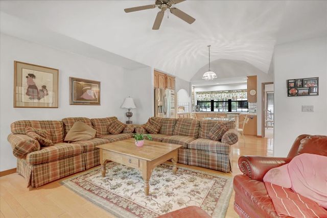 11774 Skipper Ct, Penn Valley, CA 95946