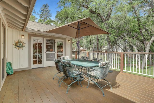 11774 Skipper Ct, Penn Valley, CA 95946