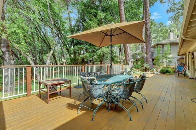 11774 Skipper Ct, Penn Valley, CA 95946