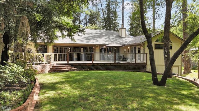 11774 Skipper Ct, Penn Valley, CA 95946